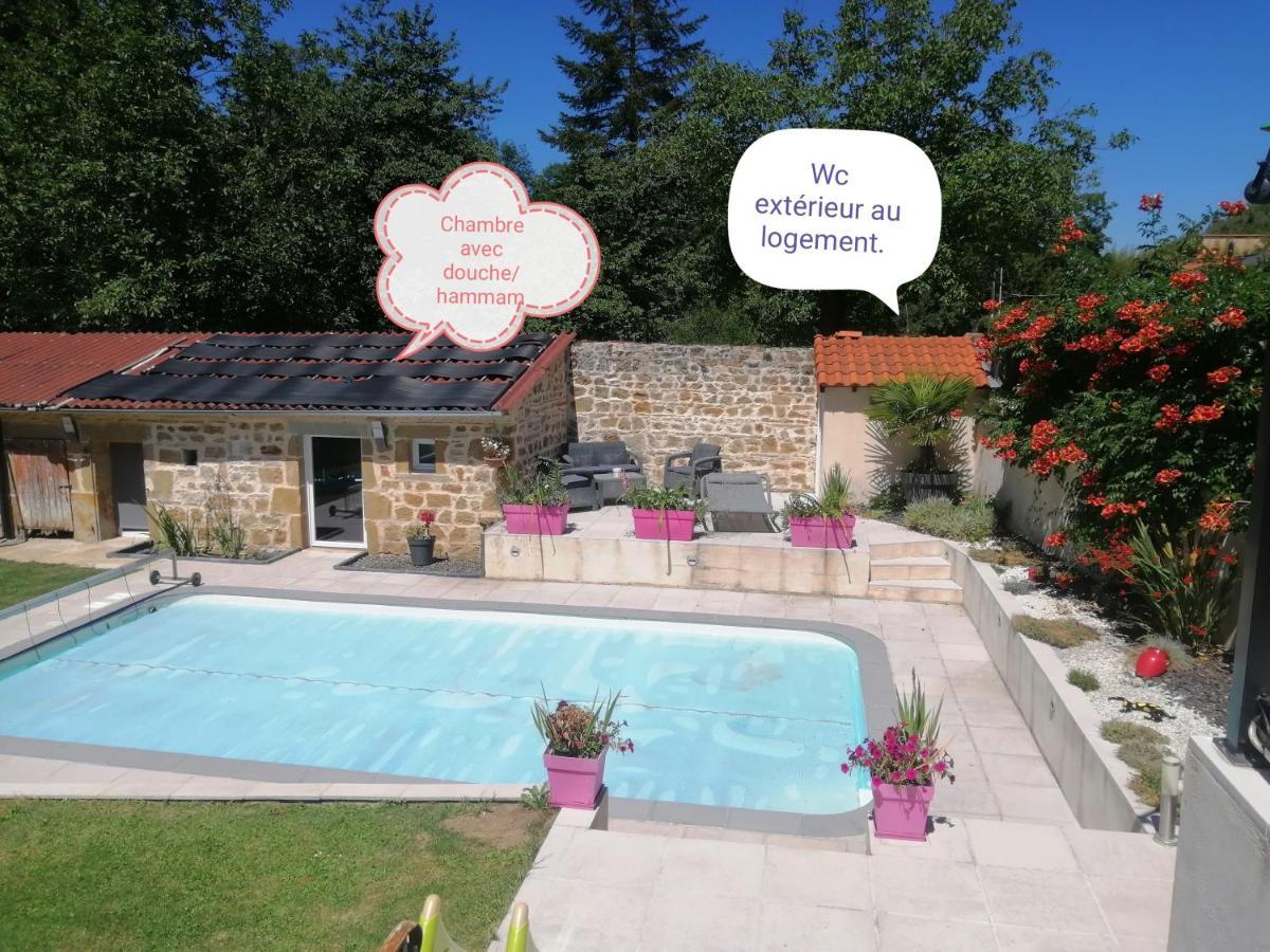 La Salamandre Vic-le-Comte Exterior foto